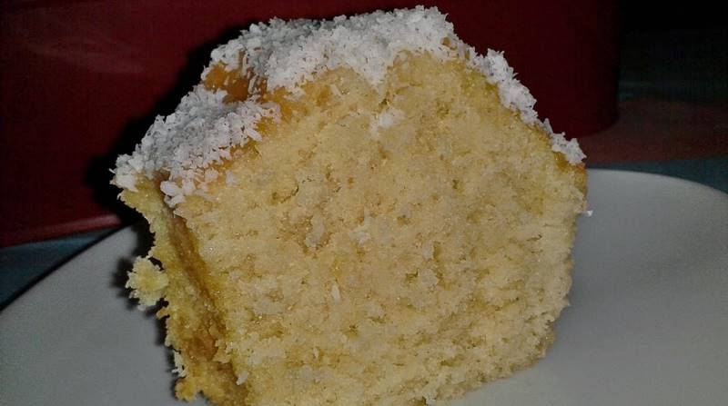 Bolo de Côco Húmido